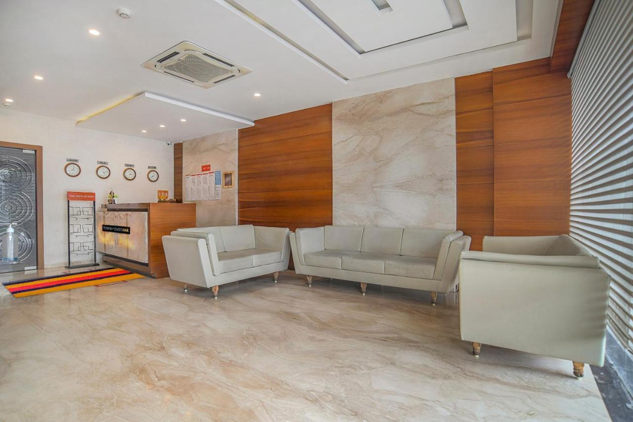 Vaccinated Staff- Townhouse Oak Hotel Silvotel Ιντόρ Εξωτερικό φωτογραφία