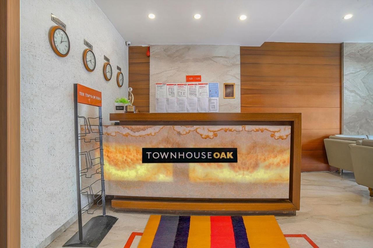 Vaccinated Staff- Townhouse Oak Hotel Silvotel Ιντόρ Εξωτερικό φωτογραφία