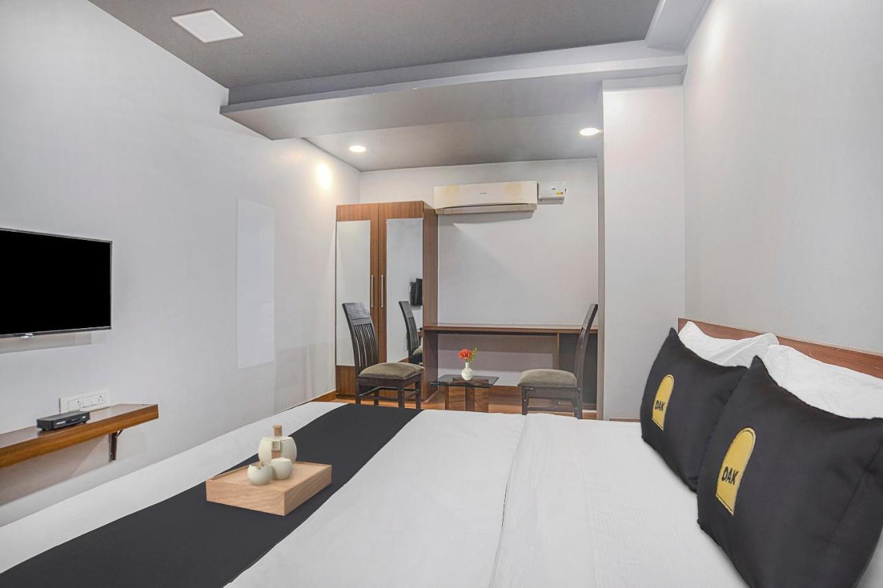 Vaccinated Staff- Townhouse Oak Hotel Silvotel Ιντόρ Εξωτερικό φωτογραφία