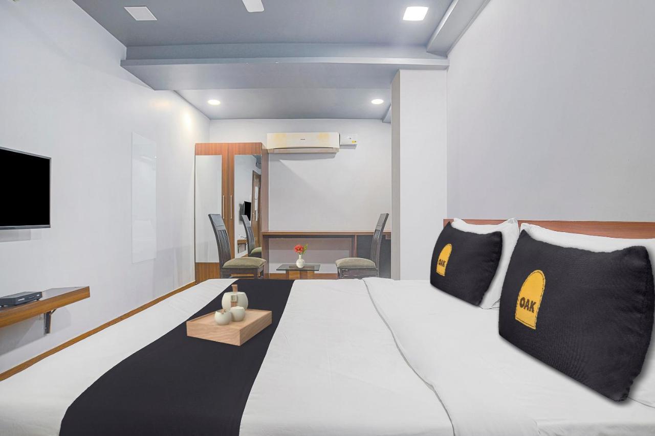 Vaccinated Staff- Townhouse Oak Hotel Silvotel Ιντόρ Εξωτερικό φωτογραφία