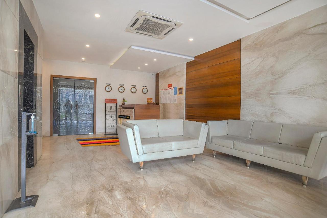 Vaccinated Staff- Townhouse Oak Hotel Silvotel Ιντόρ Εξωτερικό φωτογραφία