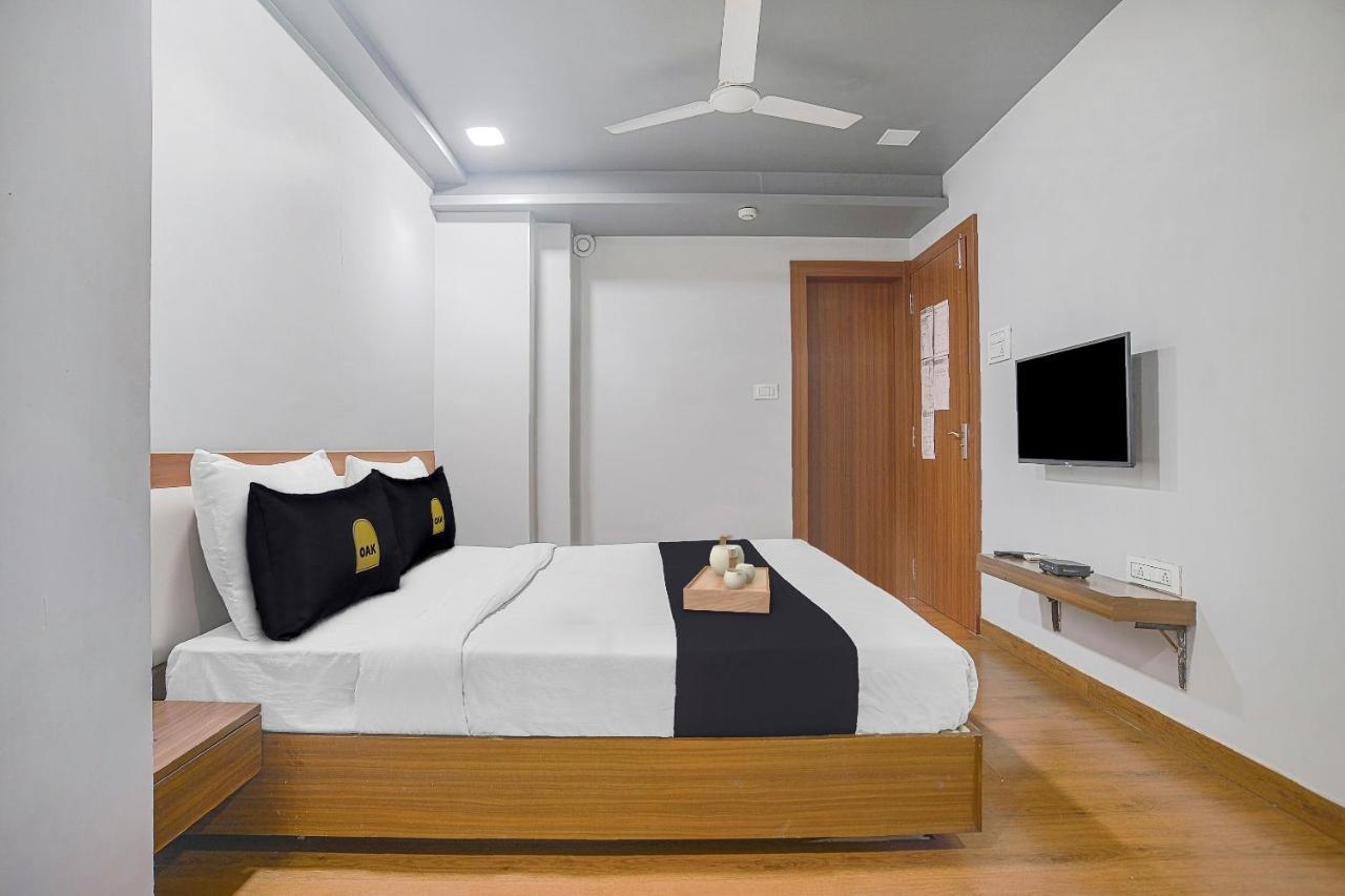 Vaccinated Staff- Townhouse Oak Hotel Silvotel Ιντόρ Εξωτερικό φωτογραφία