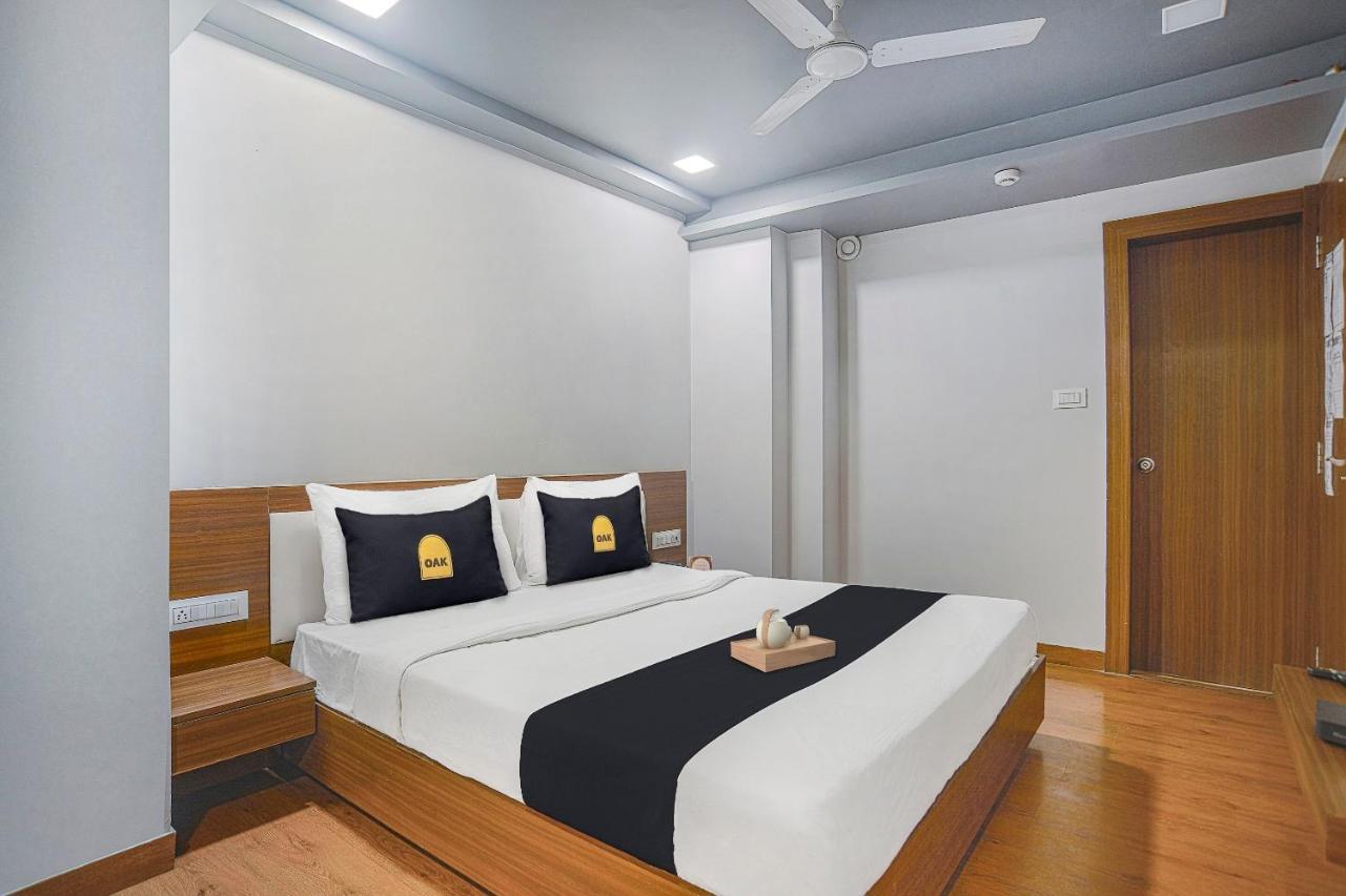 Vaccinated Staff- Townhouse Oak Hotel Silvotel Ιντόρ Εξωτερικό φωτογραφία
