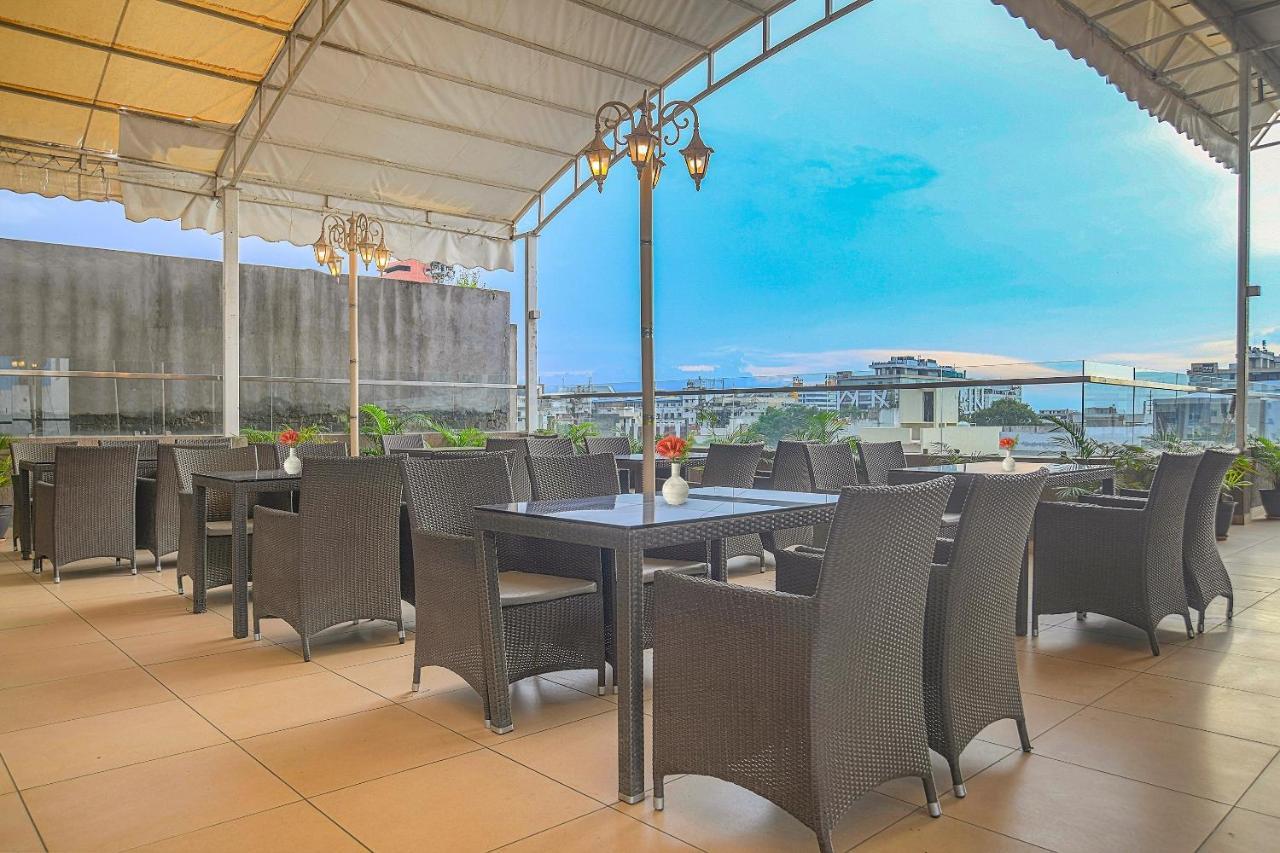 Vaccinated Staff- Townhouse Oak Hotel Silvotel Ιντόρ Εξωτερικό φωτογραφία