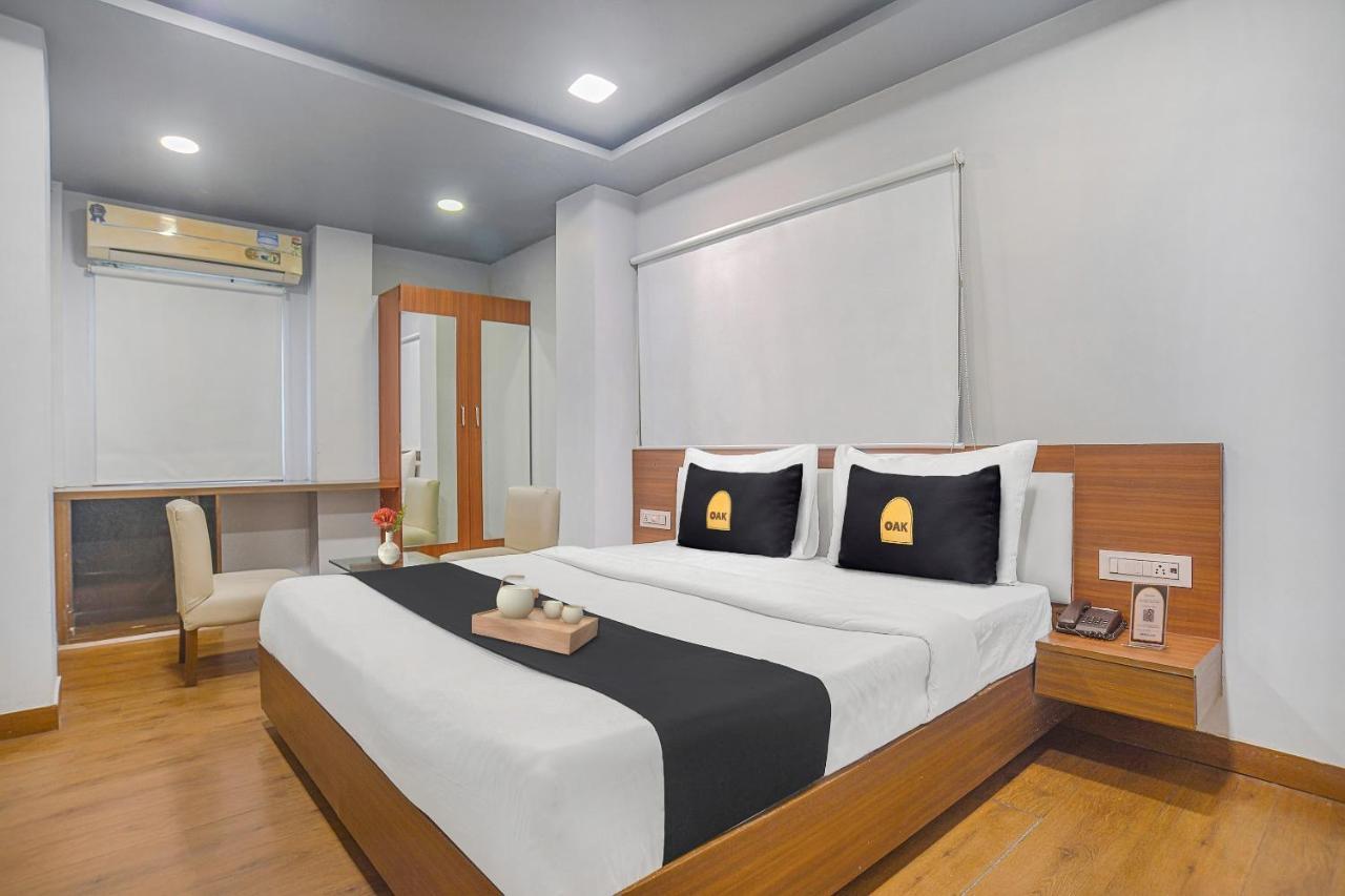 Vaccinated Staff- Townhouse Oak Hotel Silvotel Ιντόρ Εξωτερικό φωτογραφία